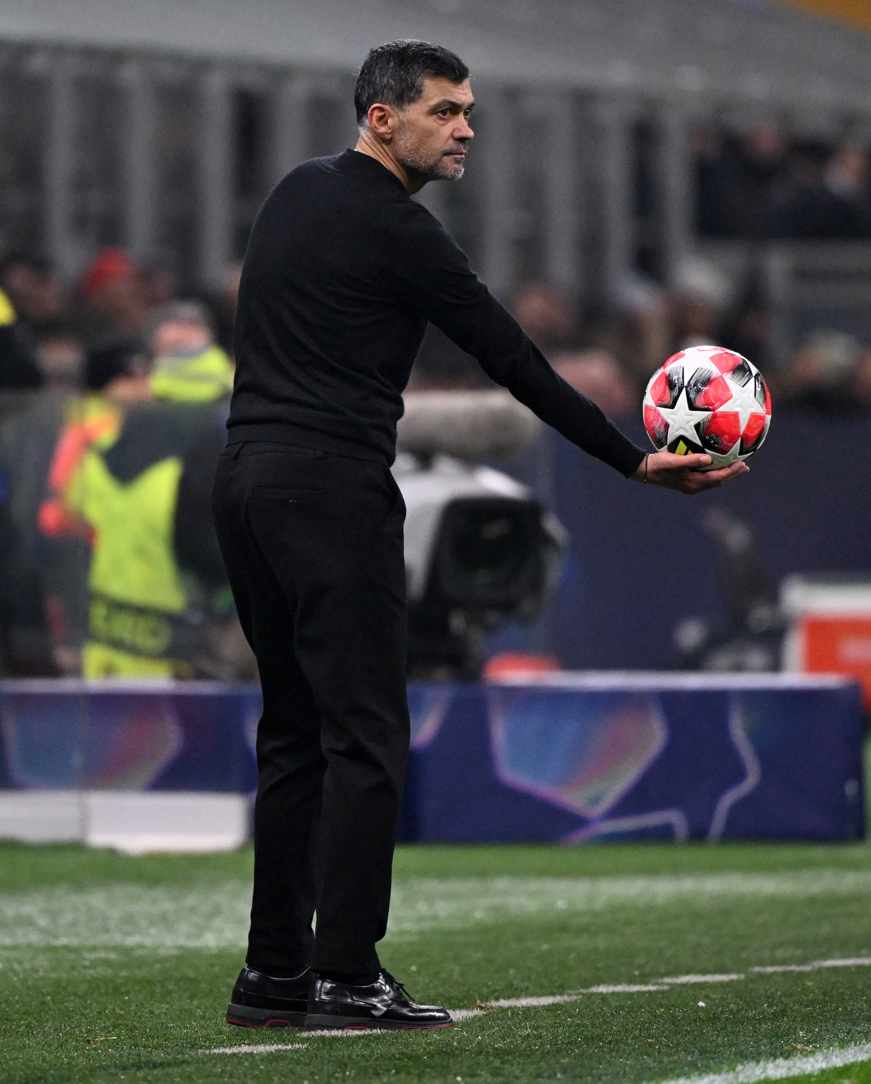 赫罗纳球员频频入球,球队成绩节节攀升 赫罗纳球员频频入球,球队成绩节节攀升