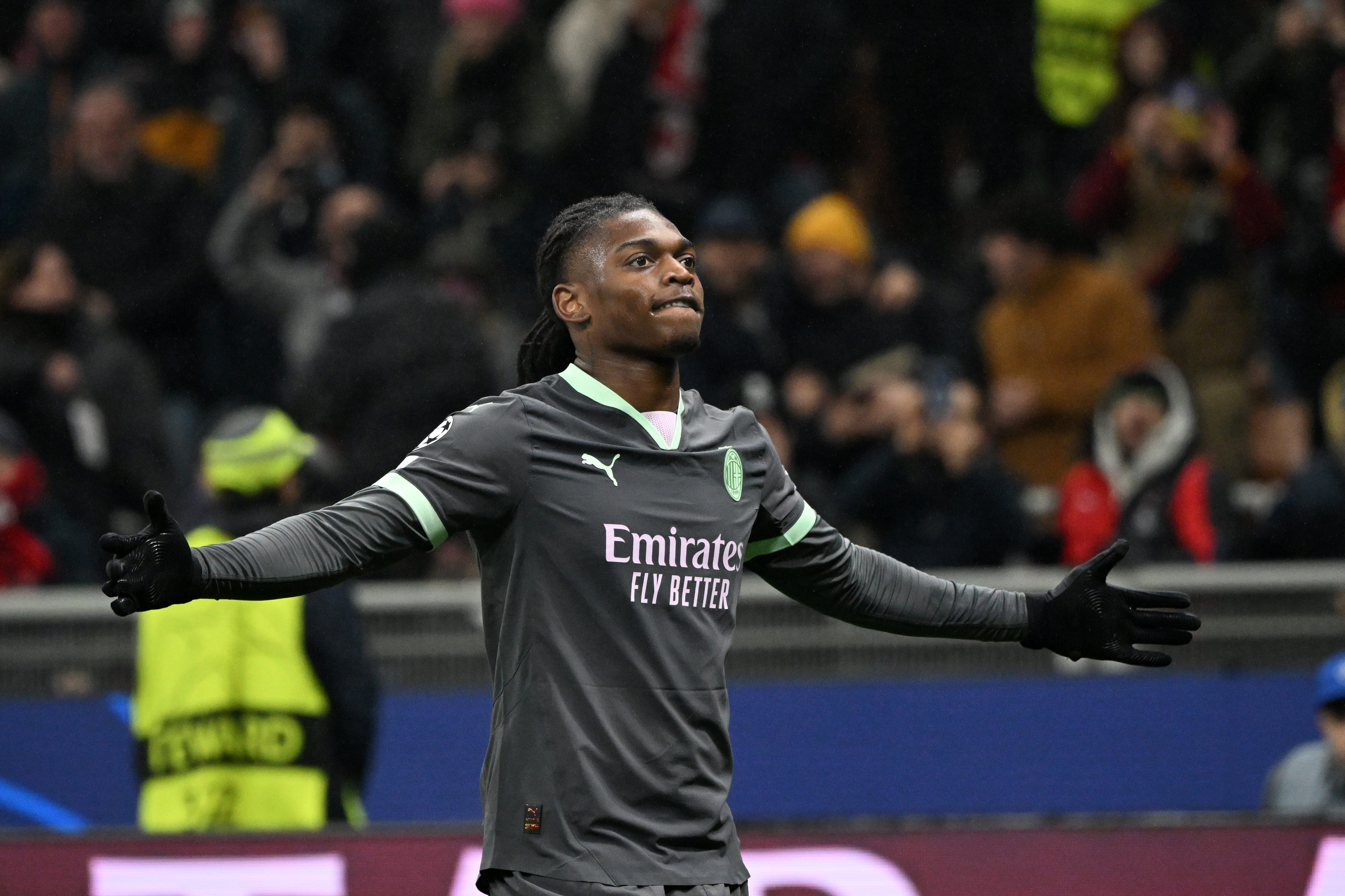 赫罗纳球员频频入球,球队成绩节节攀升 赫罗纳球员频频入球,球队成绩节节攀升